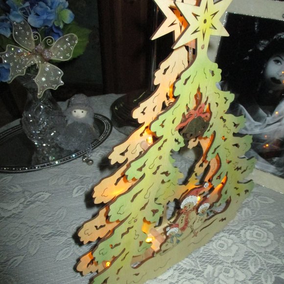 German Collectable Wooden Christmas Tree - Picture 2 of 11
